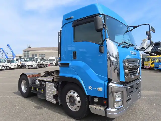 いすゞ ギガ 大型 トラクター ハイルーフ 1デフの中古トラック画像3