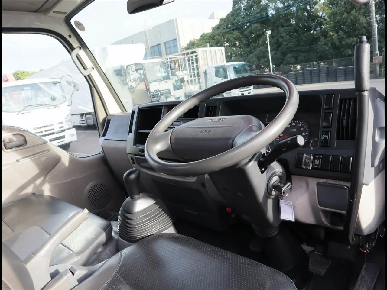いすゞ エルフ 小型 高所・建柱車 高所作業車 SKG-NKR85YNの中古トラック画像13
