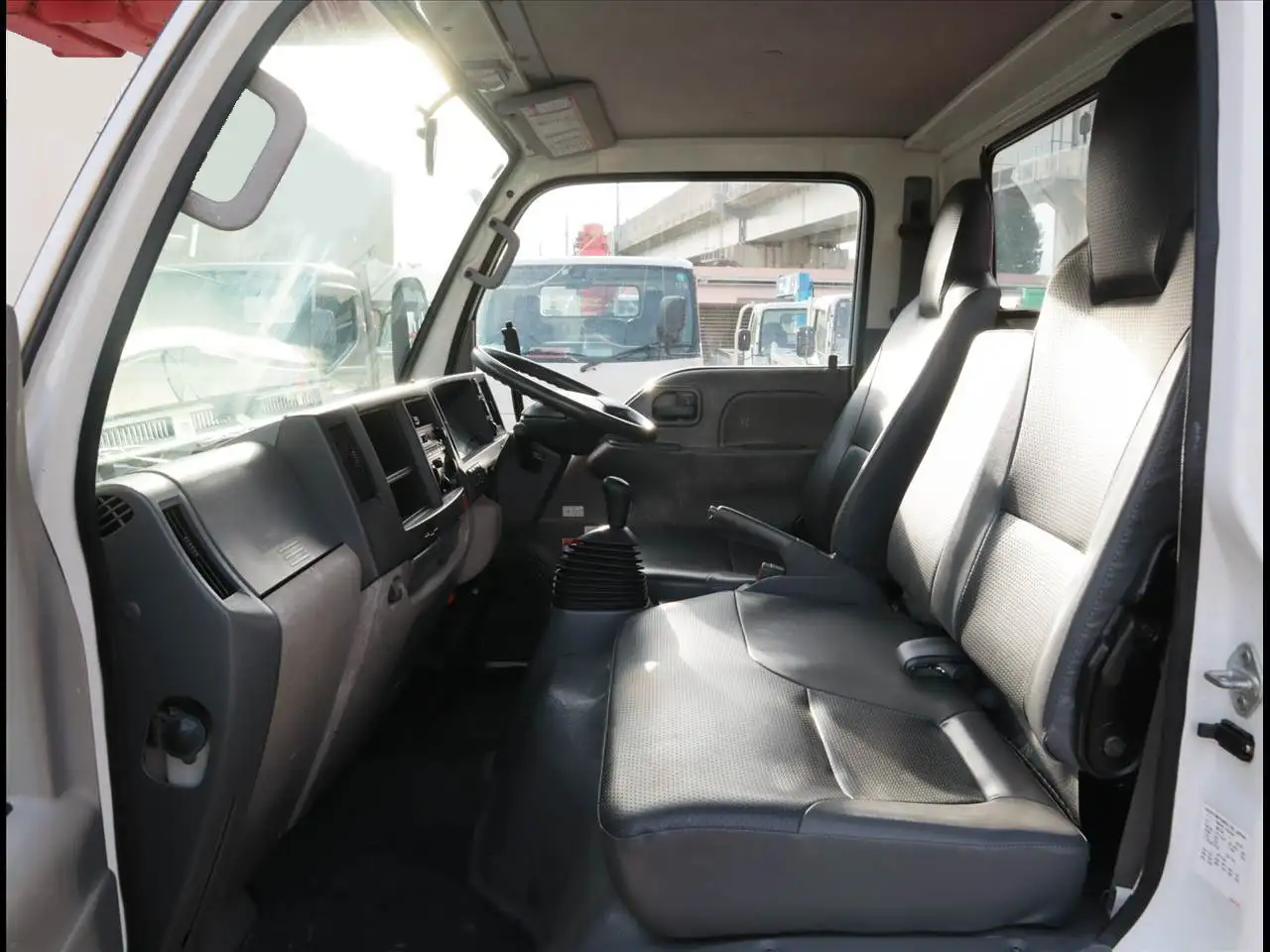 いすゞ エルフ 小型 高所・建柱車 高所作業車 SKG-NKR85YNの中古トラック画像12