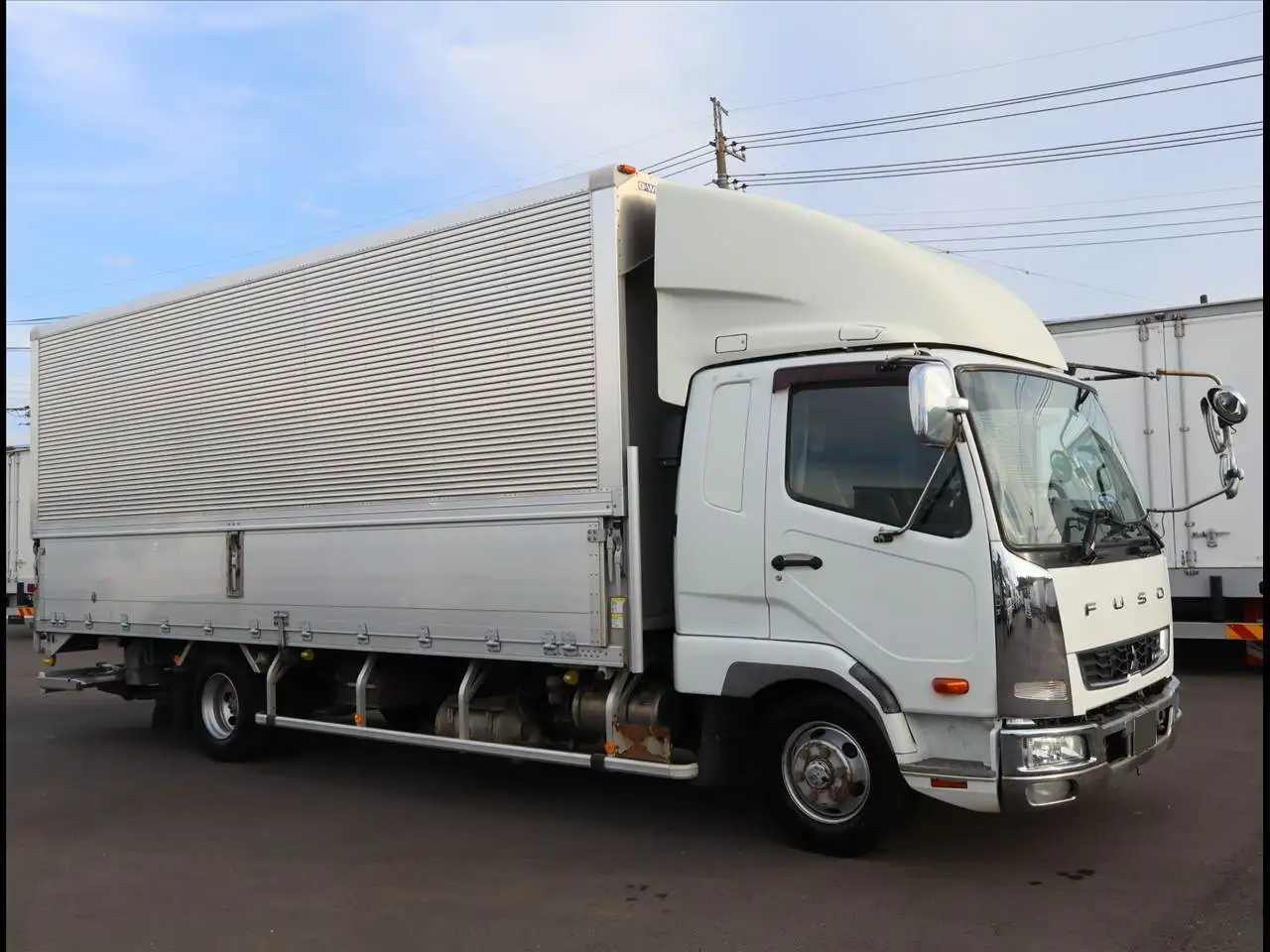 三菱 ファイター 中型/増トン ウイング パワーゲート エアサスの中古トラック画像2