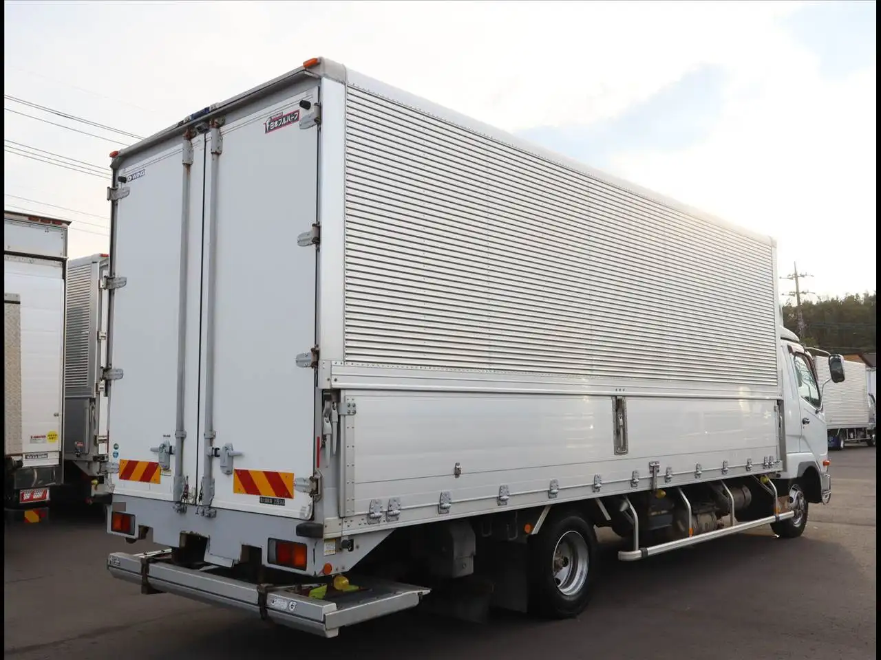 三菱 ファイター 中型/増トン ウイング パワーゲート エアサスの中古トラック画像3