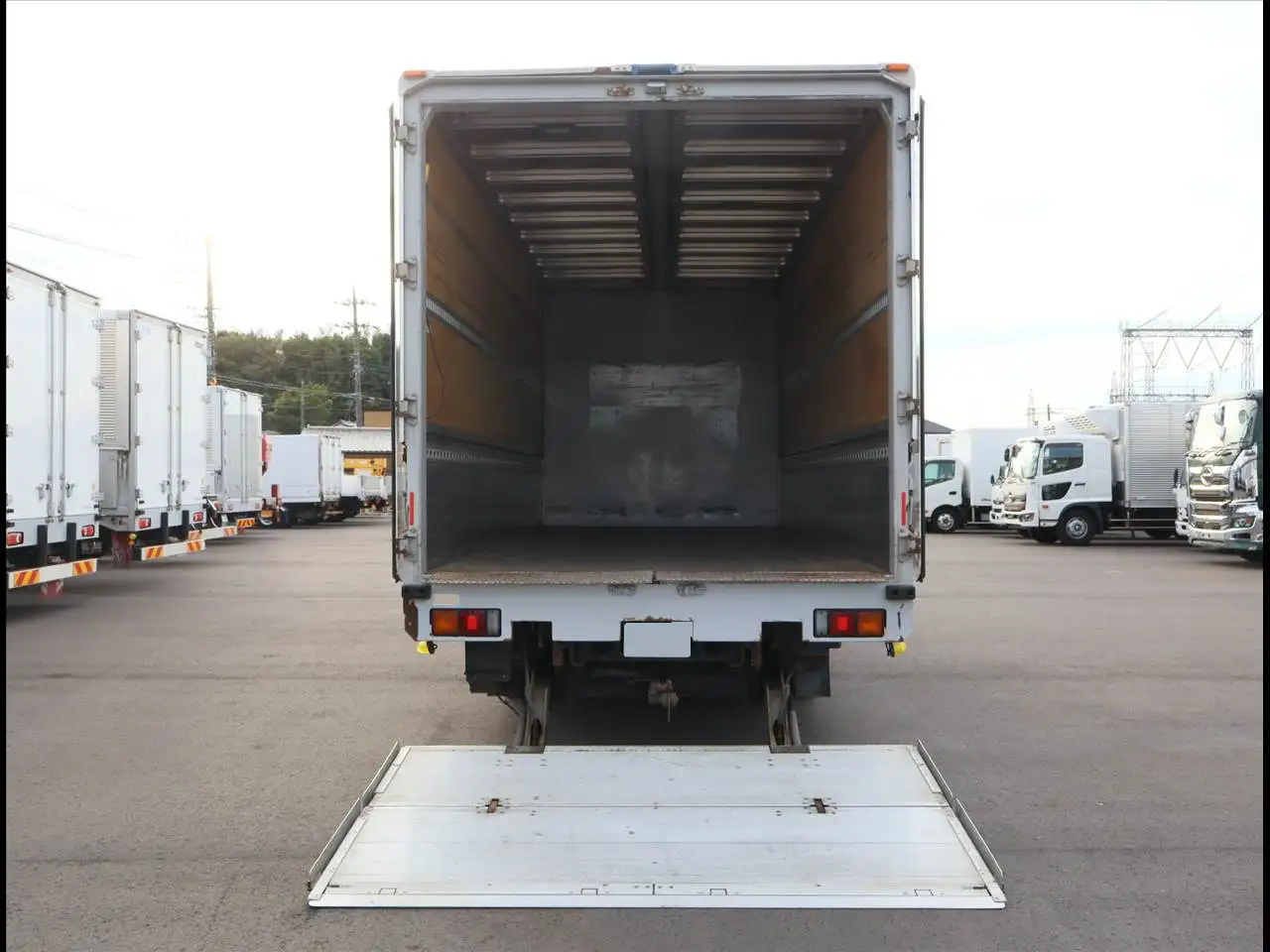 三菱 ファイター 中型/増トン ウイング パワーゲート エアサスの中古トラック画像5