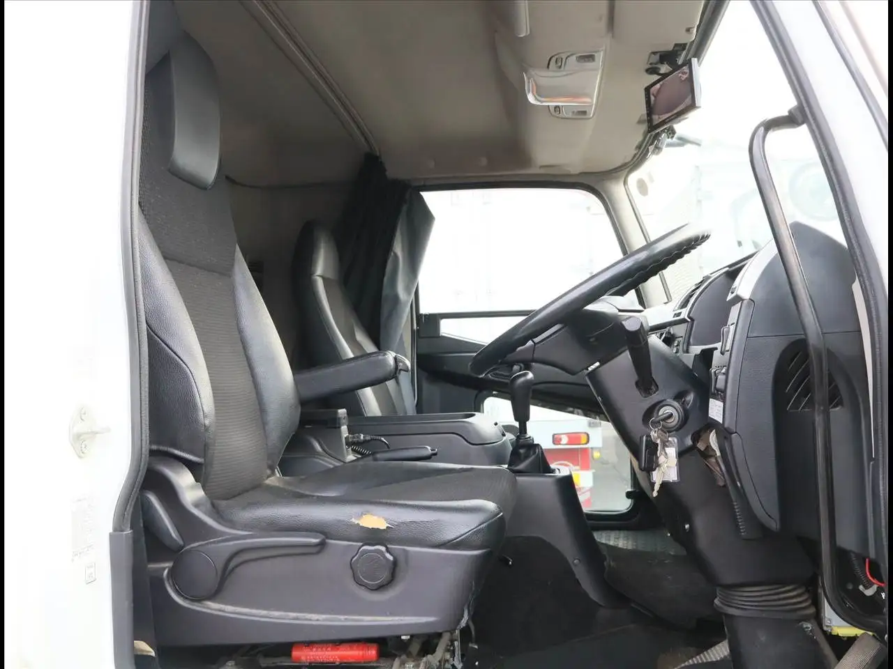 三菱 ファイター 中型/増トン ウイング パワーゲート エアサスの中古トラック画像10