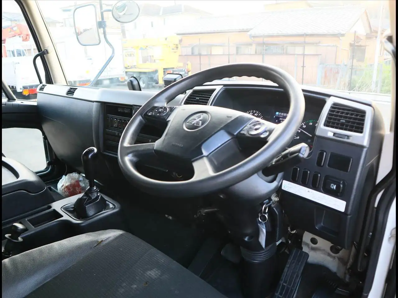 三菱 ファイター 中型/増トン ウイング ベッド 2KG-FK62Fの中古トラック画像13