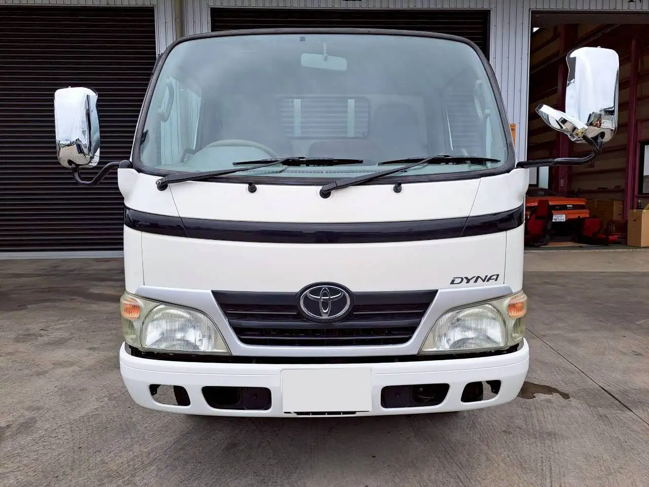 トヨタ ダイナ 小型 平ボディ パワーゲート BDG-XZU308の中古トラック画像2