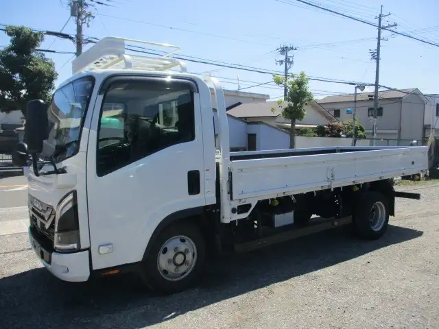 いすゞ エルフ 小型 平ボディ 2RG-NLR88AC R5 の中古トラック【車両No.197447】