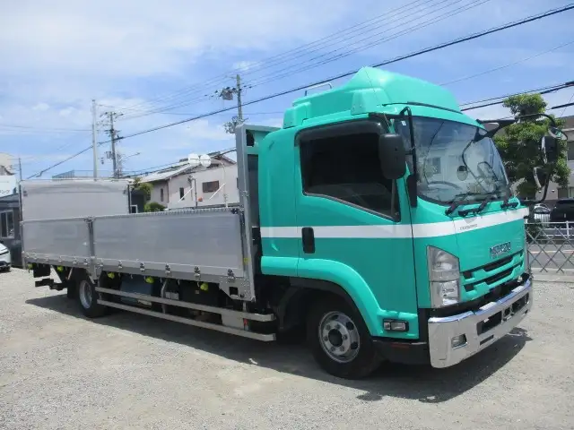 いすゞ フォワード 中型/増トン 平ボディ パワーゲート 床鉄板の中古トラック画像3