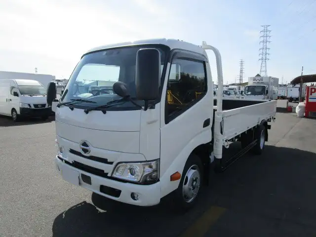 日野 デュトロ 小型 平ボディ 2RG-XZU655M R5 の中古トラック【車両No.197650】