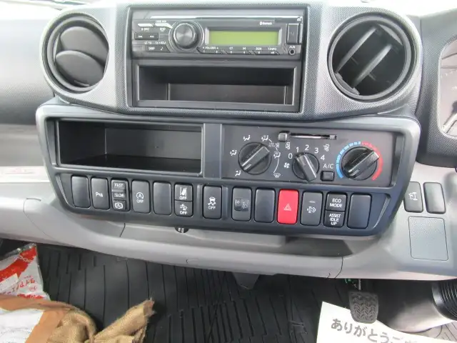 日野 デュトロ 小型 平ボディ 2RG-XZU655M R5の中古トラック画像14