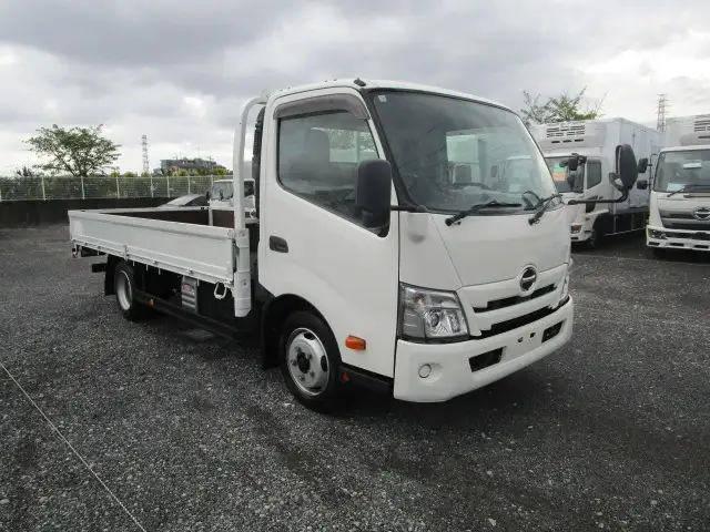 日野 デュトロ 小型 平ボディ 2RG-XZU710M R2の中古トラック画像3
