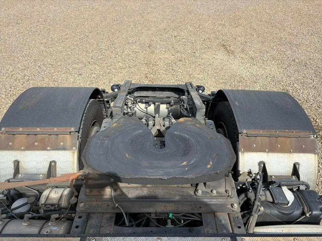 いすゞ ギガ 大型 トラクター ハイルーフ 1デフの中古トラック画像10