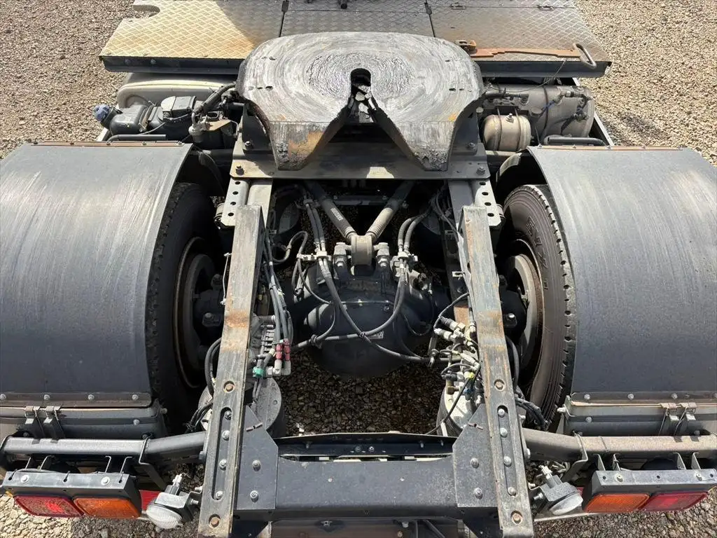 いすゞ ギガ 大型 トラクター ハイルーフ 1デフの中古トラック画像8