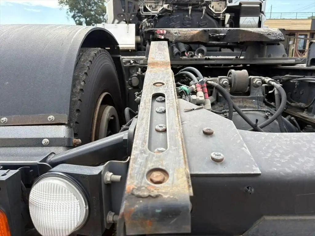 いすゞ ギガ 大型 トラクター ハイルーフ 1デフの中古トラック画像11