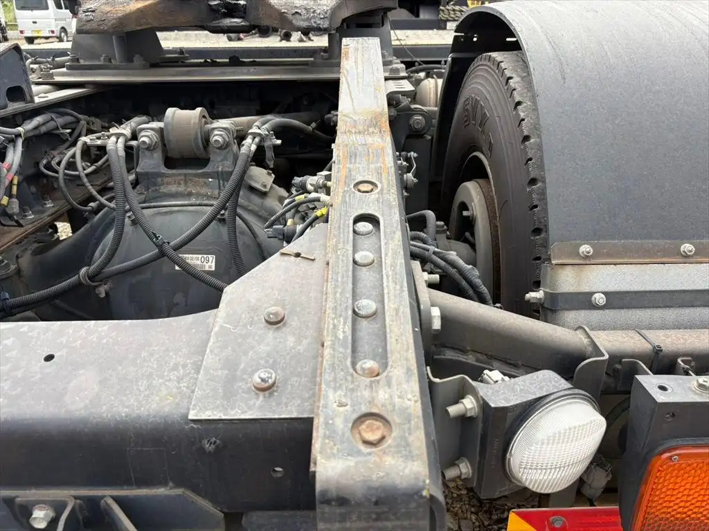 いすゞ ギガ 大型 トラクター ハイルーフ 1デフの中古トラック画像12