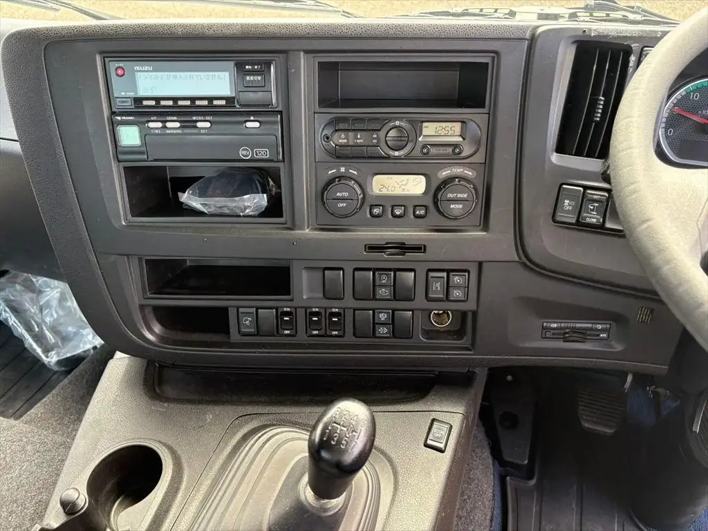 いすゞ ギガ 大型 トラクター ハイルーフ 1デフの中古トラック画像15