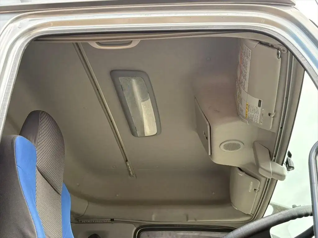 いすゞ ギガ 大型 トラクター ハイルーフ 1デフの中古トラック画像16