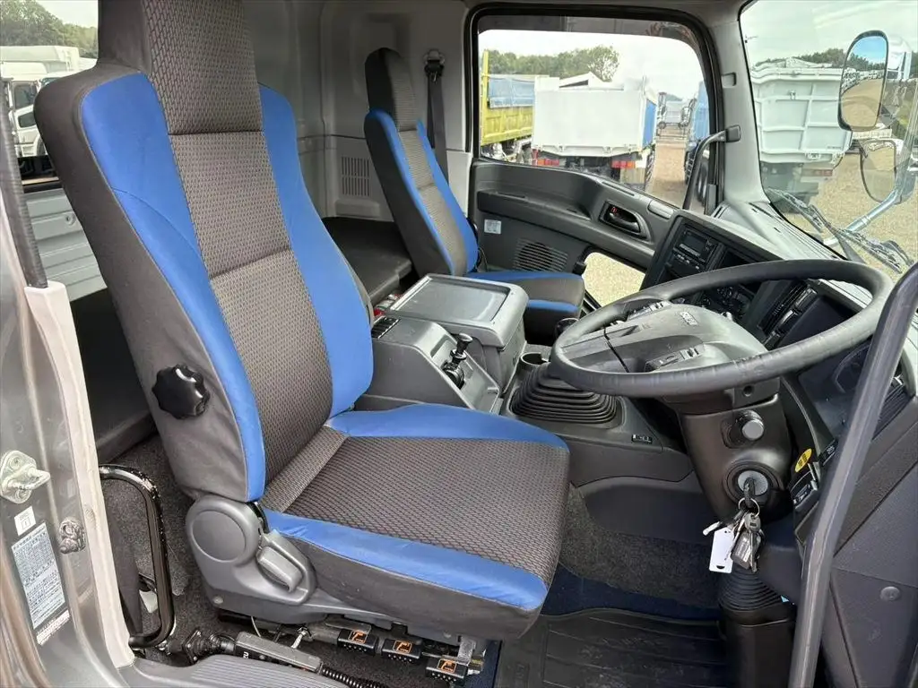 いすゞ ギガ 大型 トラクター ハイルーフ 1デフの中古トラック画像13