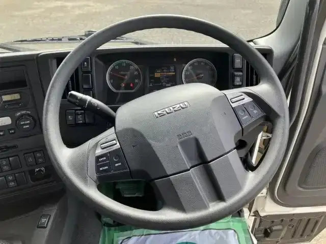 いすゞ ギガ 大型 トラクター ハイルーフ 1デフの中古トラック画像12