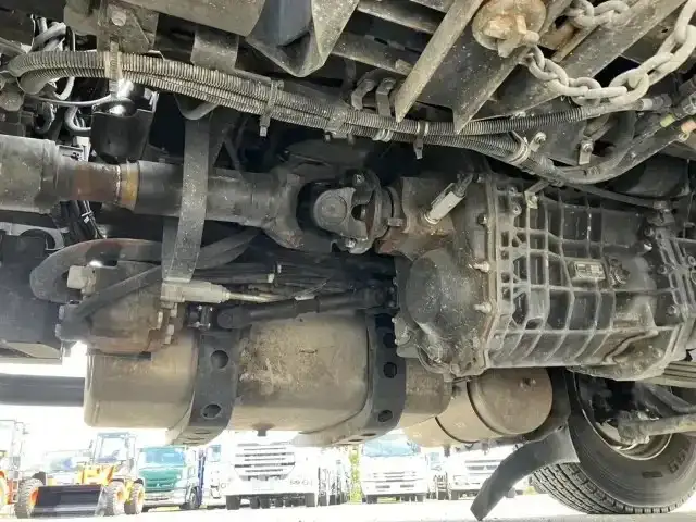 いすゞ ギガ 大型 トラクター ハイルーフ 1デフの中古トラック画像16