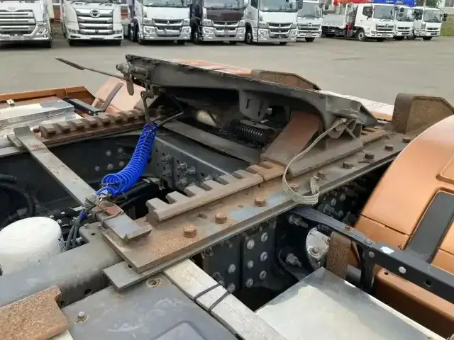 ボルボ トラック 大型 トラクター ハイルーフ 1デフの中古トラック画像10