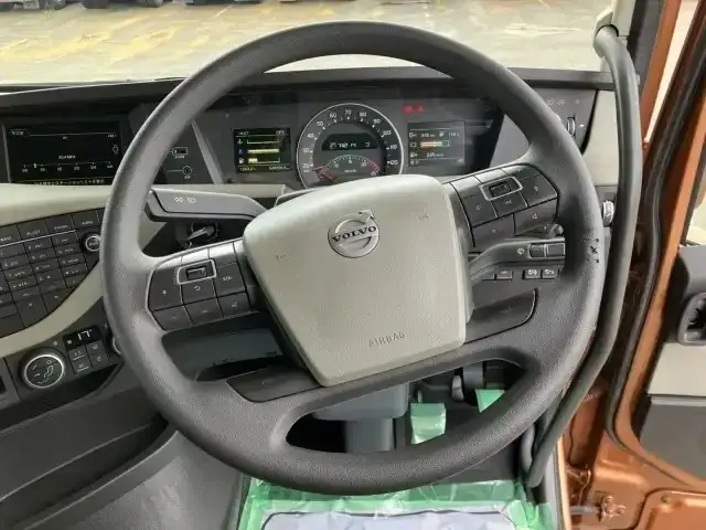 ボルボ トラック 大型 トラクター ハイルーフ 1デフの中古トラック画像12