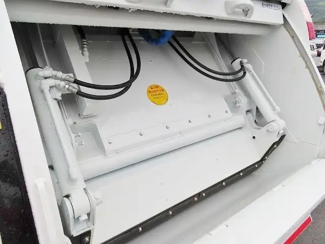 三菱 キャンター 小型 パッカー車 プレス式 2RG-FEAV0の中古トラック画像7