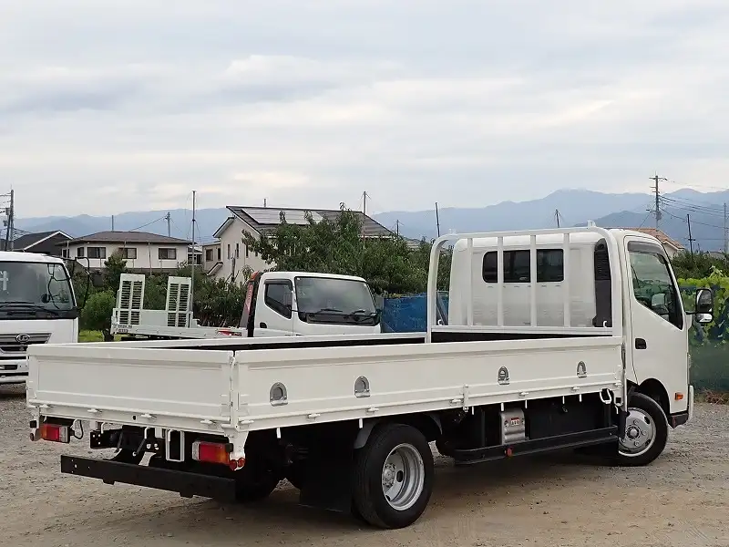日野 デュトロ 小型 平ボディ 2RG-XZC710M R2の中古トラック画像3