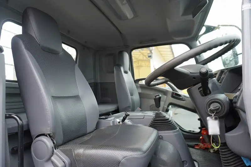 いすゞ フォワード 中型/増トン 車両重機運搬 ベッド カスタムの中古トラック画像11