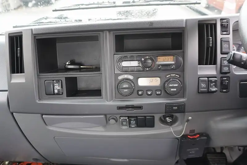 いすゞ フォワード 中型/増トン 車両重機運搬 ベッド カスタムの中古トラック画像13