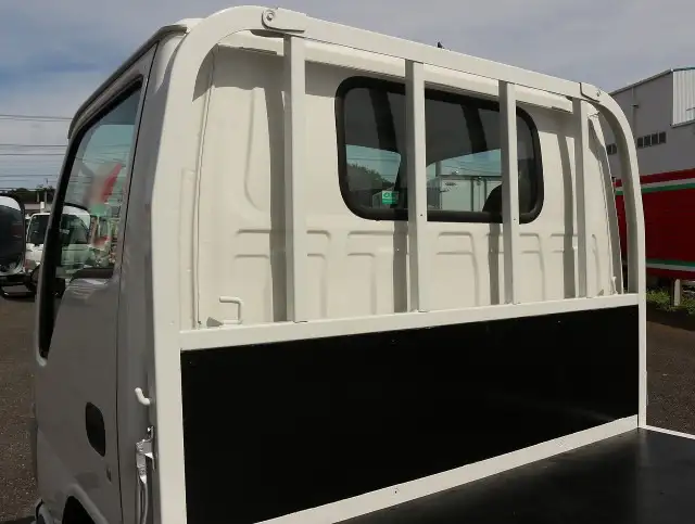 いすゞ エルフ 小型 平ボディ TPG-NJR85A H31/R1の中古トラック画像9