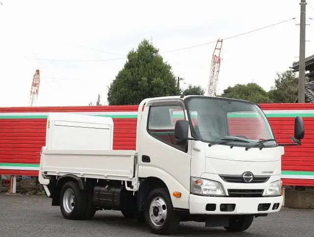 日野 デュトロ 小型 平ボディ パワーゲート TKG-XZC605Mの中古トラック画像2