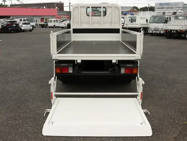 日野 デュトロ 小型 平ボディ パワーゲート TKG-XZC605Mの中古トラック画像6