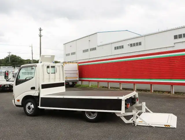 日野 デュトロ 小型 平ボディ パワーゲート TKG-XZC605Mの中古トラック画像5