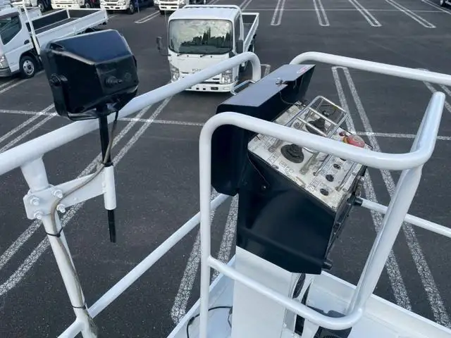 いすゞ エルフ 小型 高所・建柱車 高所作業車 の中古トラック画像13
