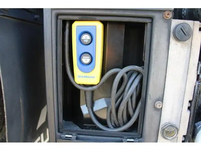 三菱 キャンター 小型 平ボディ Wキャブ パワーゲートの中古トラック画像14