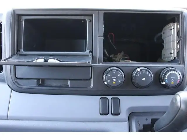 三菱 キャンター 小型 平ボディ Wキャブ パワーゲートの中古トラック画像10