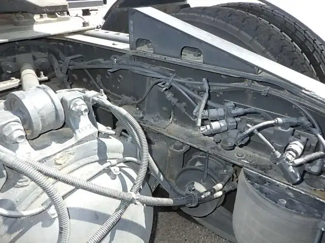 いすゞ ギガ 大型 トラクター ハイルーフ 1デフの中古トラック画像16