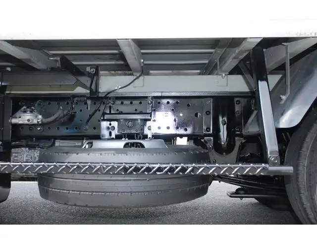 いすゞ エルフ 小型 アルミバン ボトルカー サイドドアの中古トラック画像16