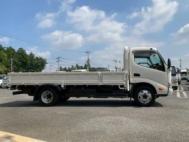 日野 デュトロ 小型 平ボディ  H26の中古トラック画像2