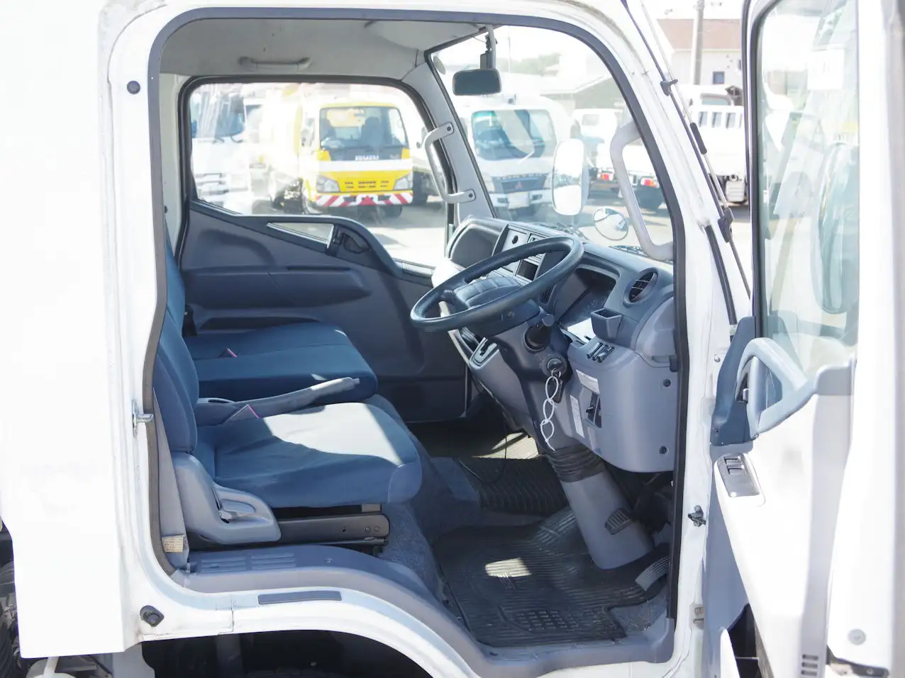 三菱 キャンター 小型 車両重機運搬 ラジコン ウインチの中古トラック画像13