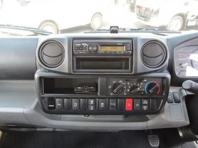 トヨタ ダイナ 小型 平ボディ 床鉄板 2RG-XZC605の中古トラック画像14