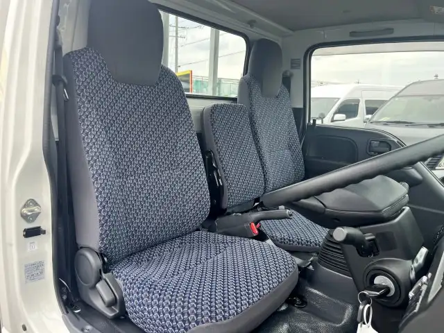 マツダ タイタン 小型 平ボディ 2RG-LJR88A R3の中古トラック画像11