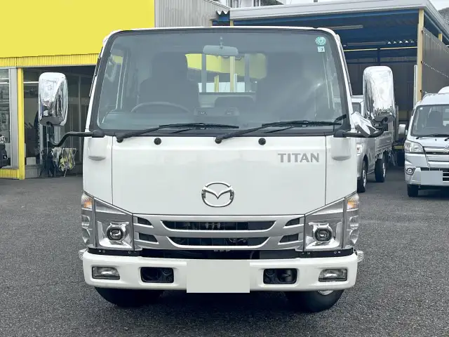 マツダ タイタン 小型 平ボディ 2RG-LJR88A R3の中古トラック画像2