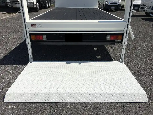 日野 デュトロ 小型 平ボディ パワーゲート SKG-XZU710Mの中古トラック画像9