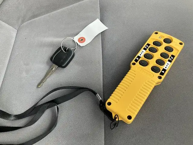 いすゞ エルフ 小型 車両重機運搬 ラジコン ウインチの中古トラック画像8