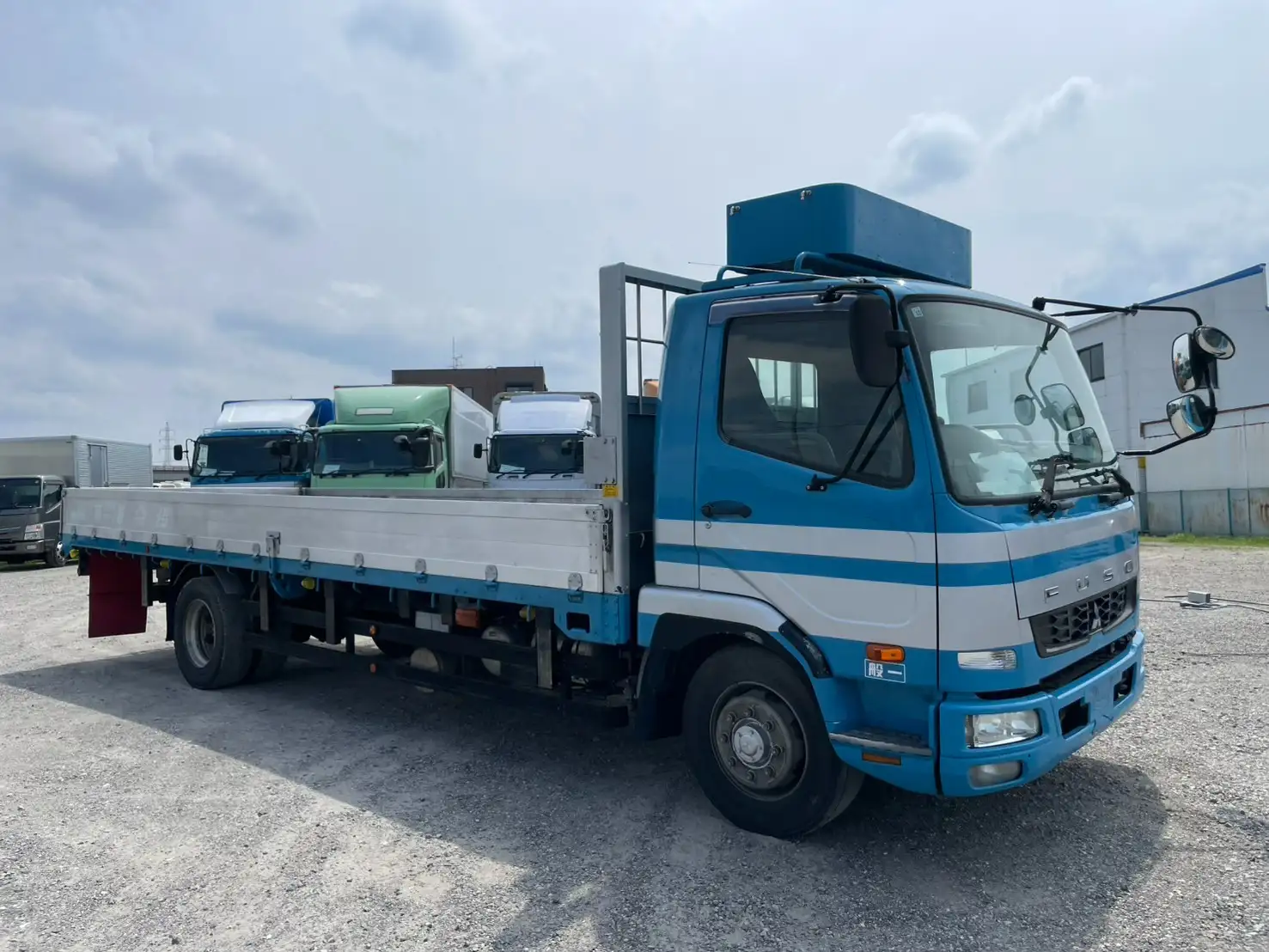 三菱 ファイター 中型/増トン 平ボディ アルミブロック LKG-FK72FZの中古トラック画像3