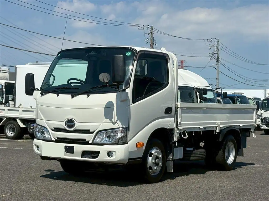日野 デュトロ 小型 平ボディ 2KG-XZC605M R6 の中古トラック【車両No.197949】