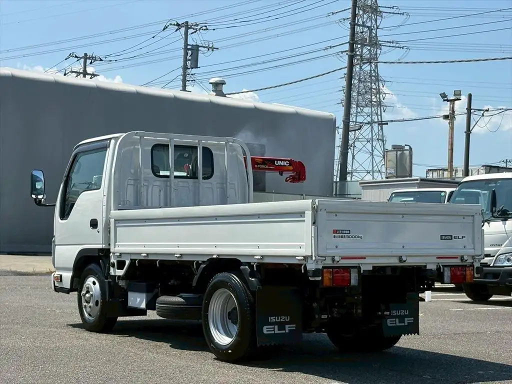 いすゞ エルフ 小型 平ボディ 2RG-NKR88A R5の中古トラック画像6