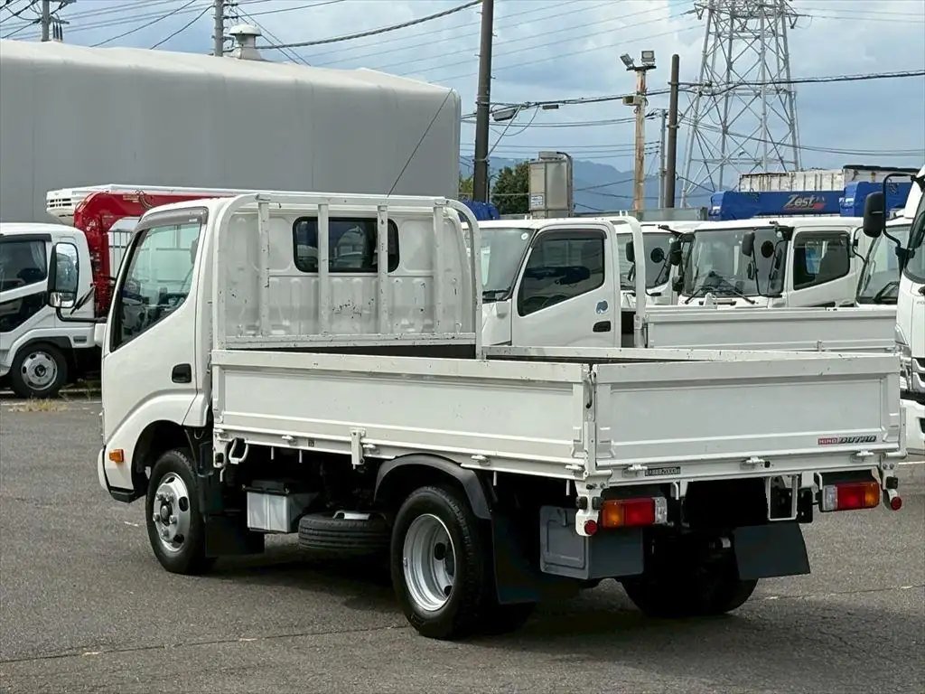 日野 デュトロ 小型 平ボディ 2KG-XZC605M R6の中古トラック画像6