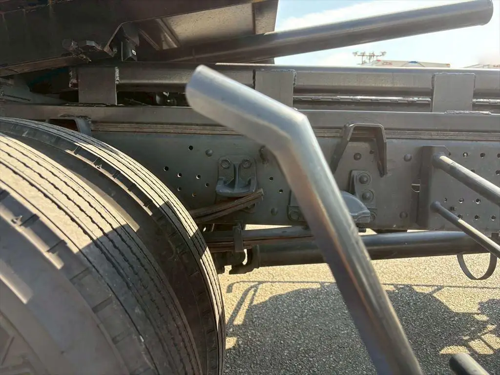 いすゞ フォワード 中型/増トン 車両重機運搬 ラジコン ウインチの中古トラック画像19
